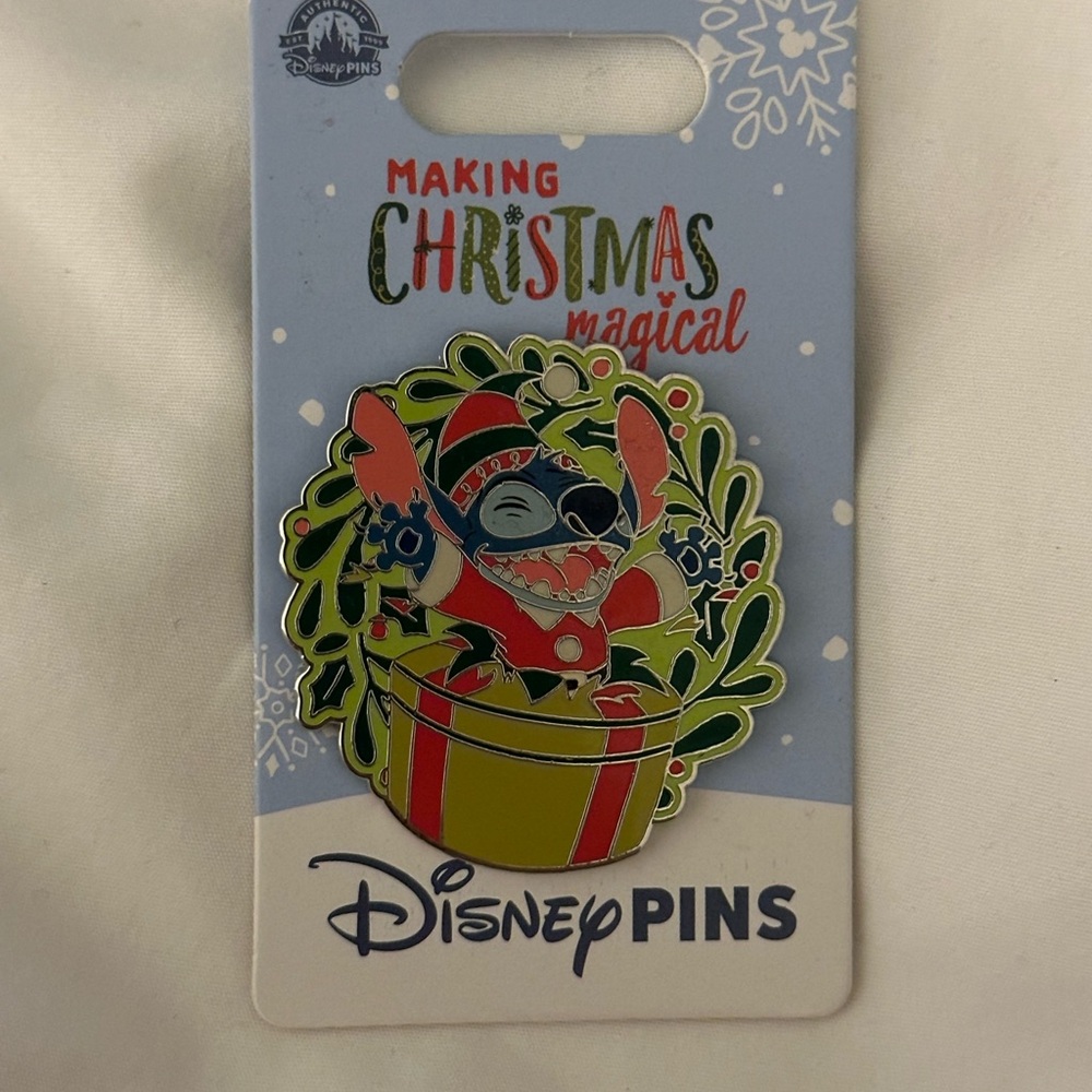 Disney Pins Christmas Stitch Pin
